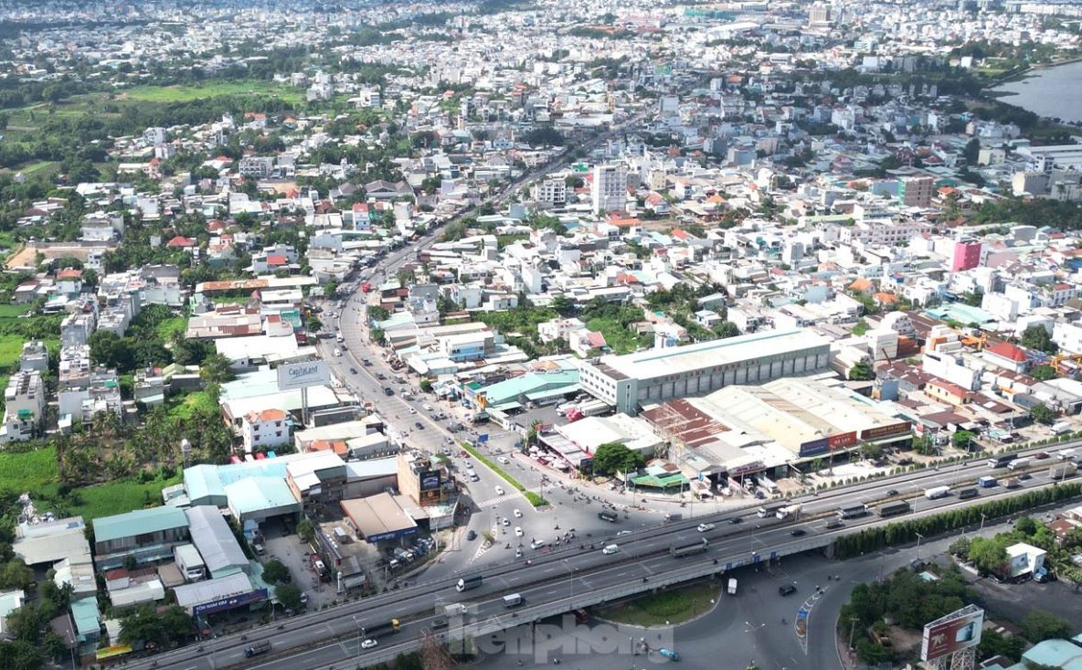 Quốc lộ 13 qua Bình Dương