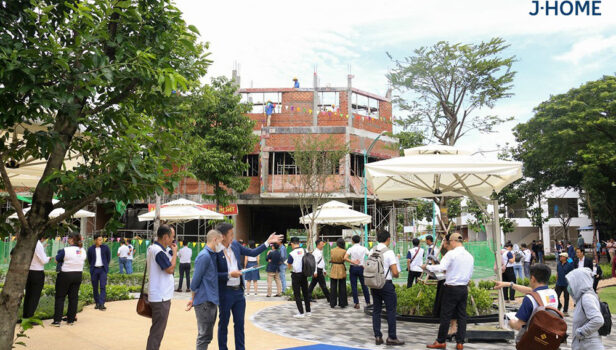 Sở hữu nhà phố compound trung tâm đô thị công nghiệp chỉ từ 12 triệu đồng mỗi tháng