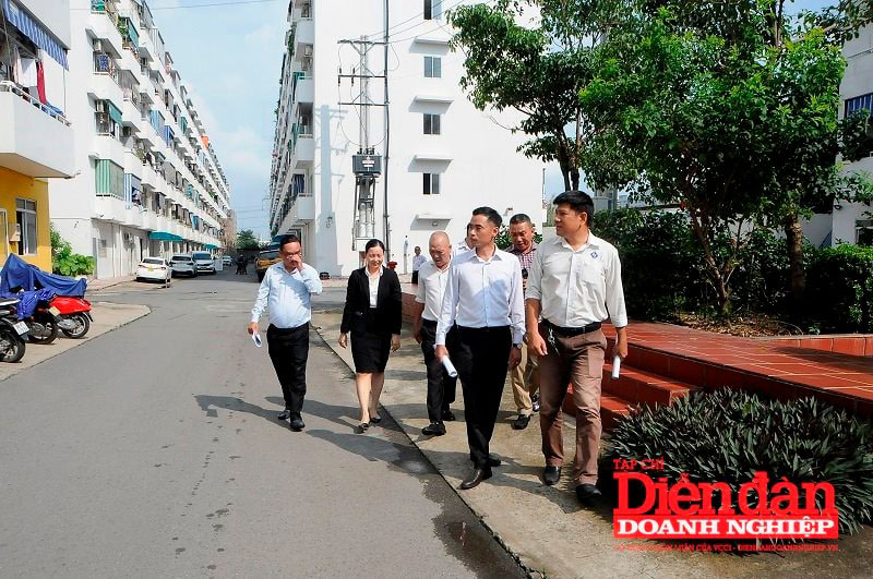 Đoàn tham quan thực tế