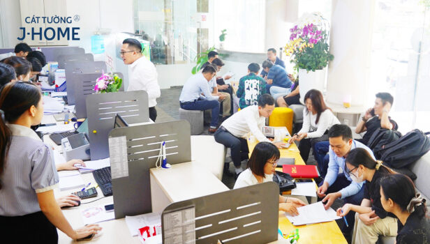 Nhiều nhà đầu tư “nóng lòng” sở hữu bất động sản ngay khi thị trường rục rịch tăng giá