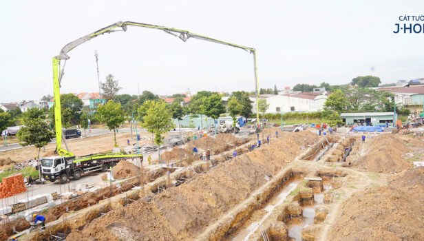 Công trường Cát Tường J-Home cuối năm nhộn nhịp với tiến độ thi công thần tốc
