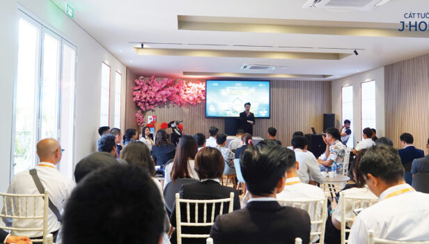 Cát Tường J-Home đón nhận danh hiệu Dự Án Đáng Sống 2024